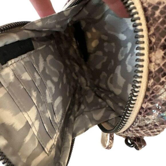 Aimee Kestenberg Tamitha Leather Phone Crossbody Bag Msytic Snake - Picture 14 of 15